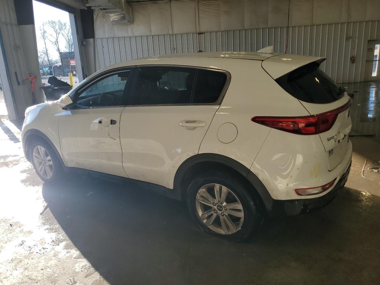 2017 KIA SPORTAGE L - Image 2