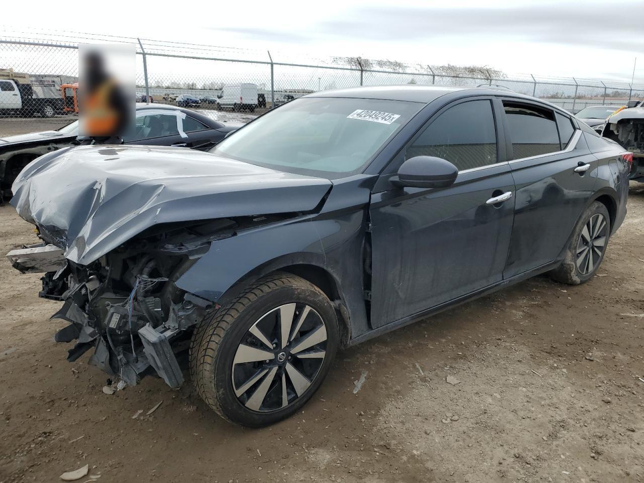 2022 NISSAN ALTIMA SV