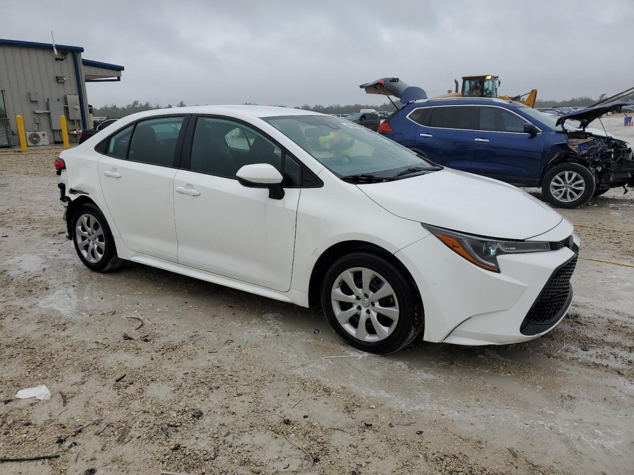 2021 TOYOTA COROLLA LE - Фото 4
