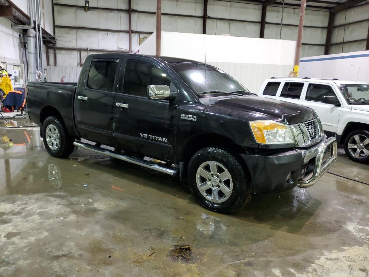 2012 NISSAN TITAN S - Фото 4