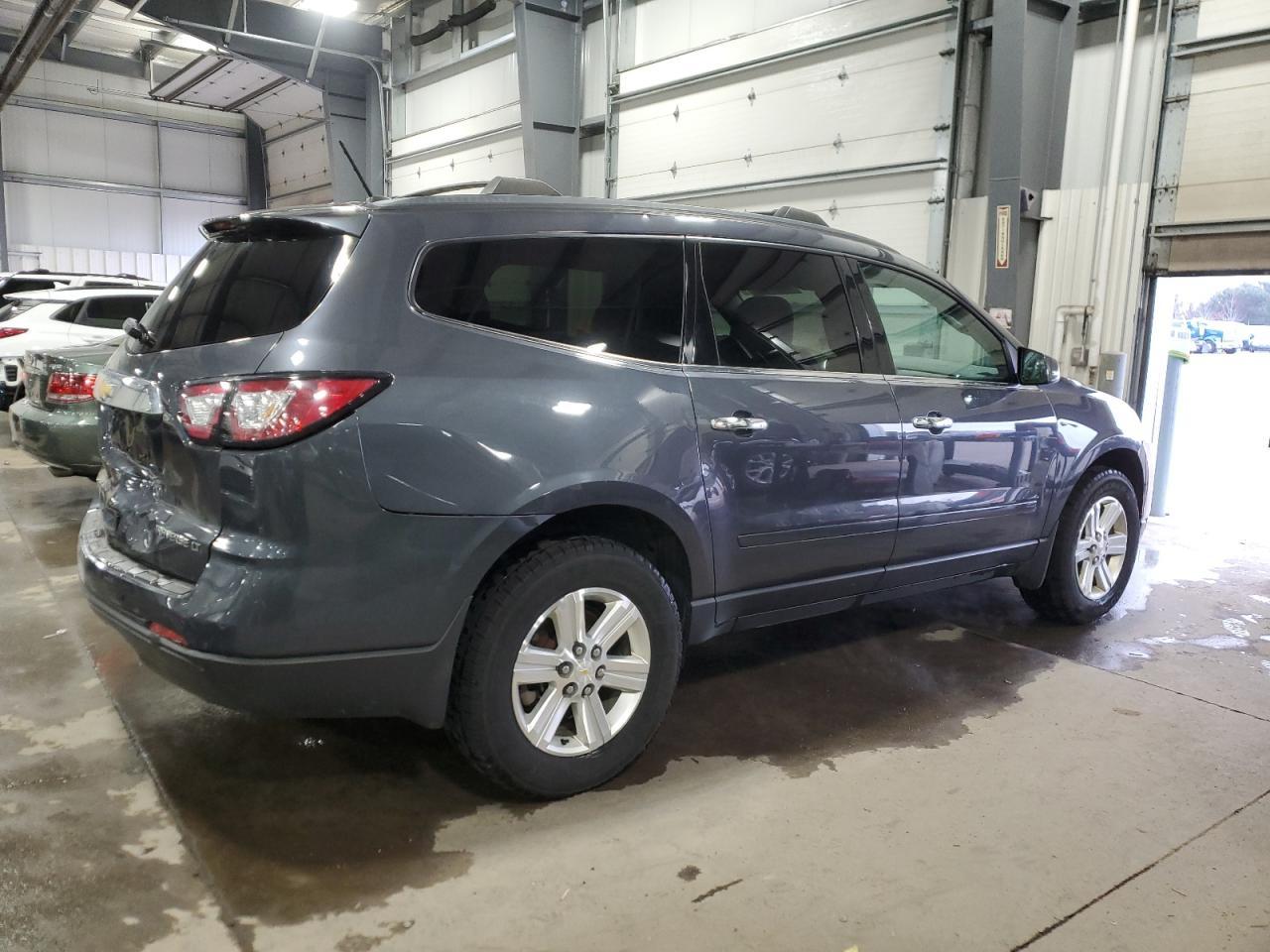 2014 CHEVROLET TRAVERSE L - Фото 3