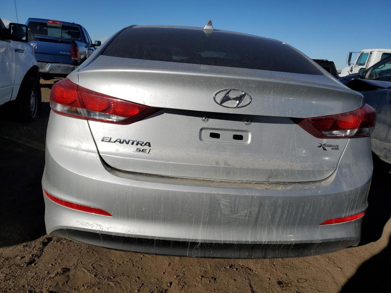2017 HYUNDAI ELANTRA SE - Image 6