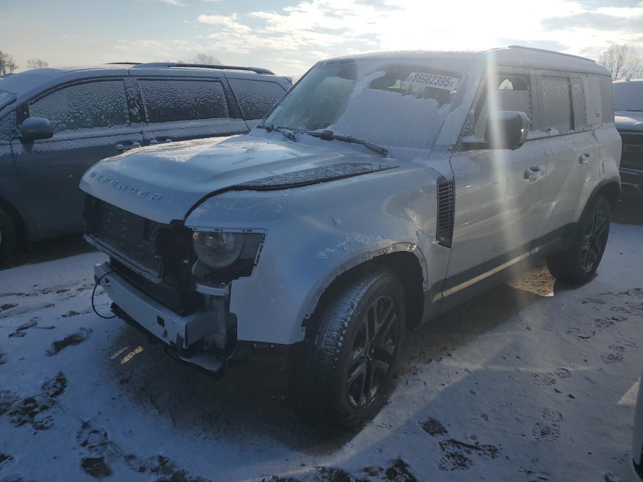 2024 LAND ROVER DEFENDER 1