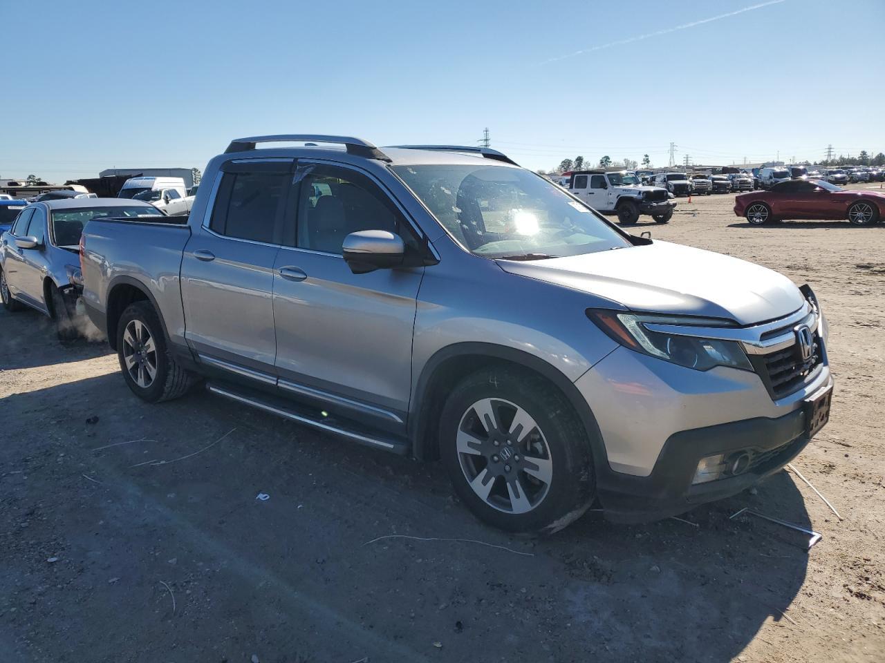 2017 HONDA RIDGELINE - Image 4