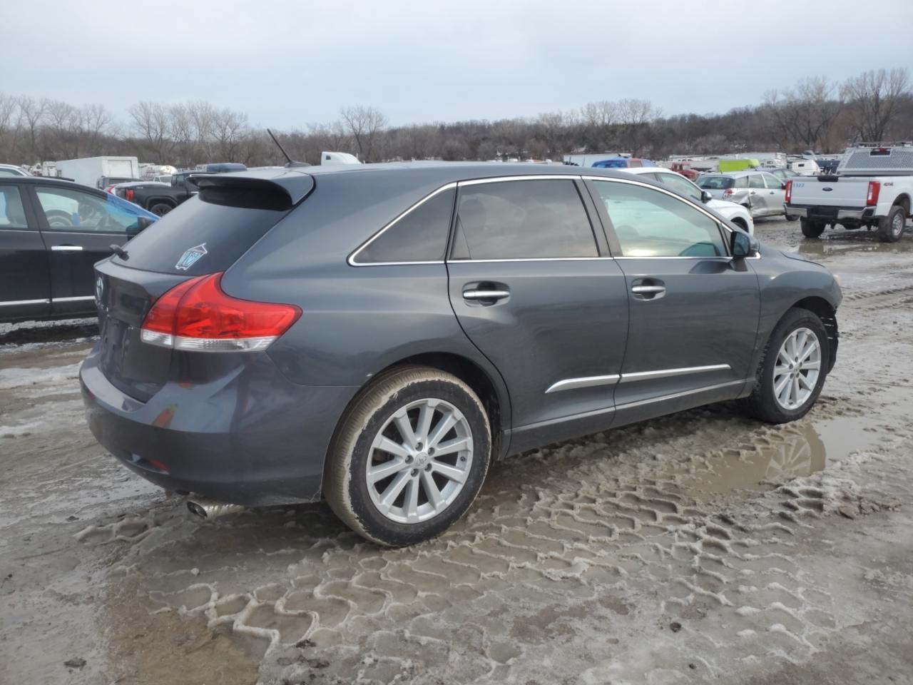 2011 TOYOTA VENZA - Фото 3