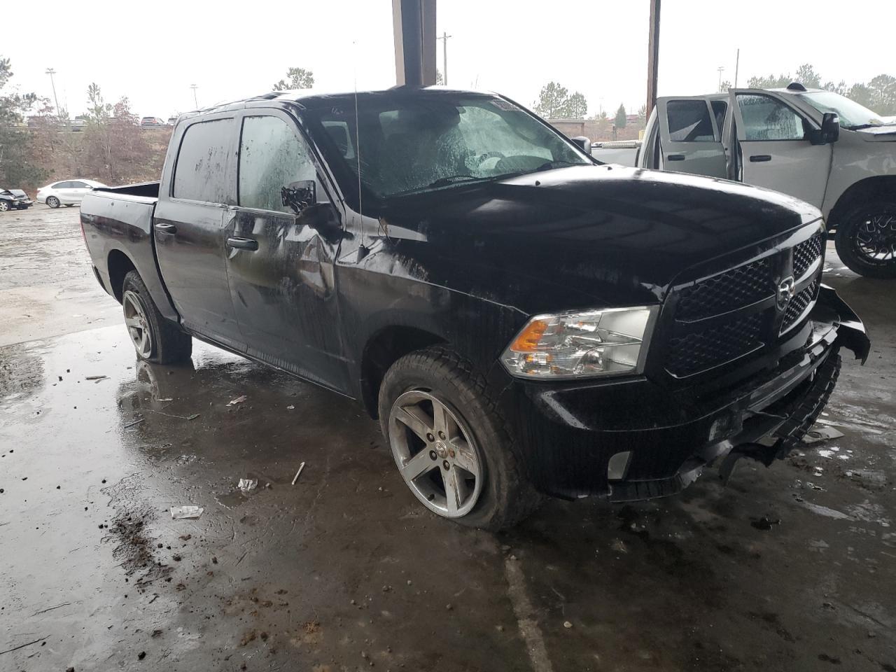 2014 RAM 1500 ST - Image 4