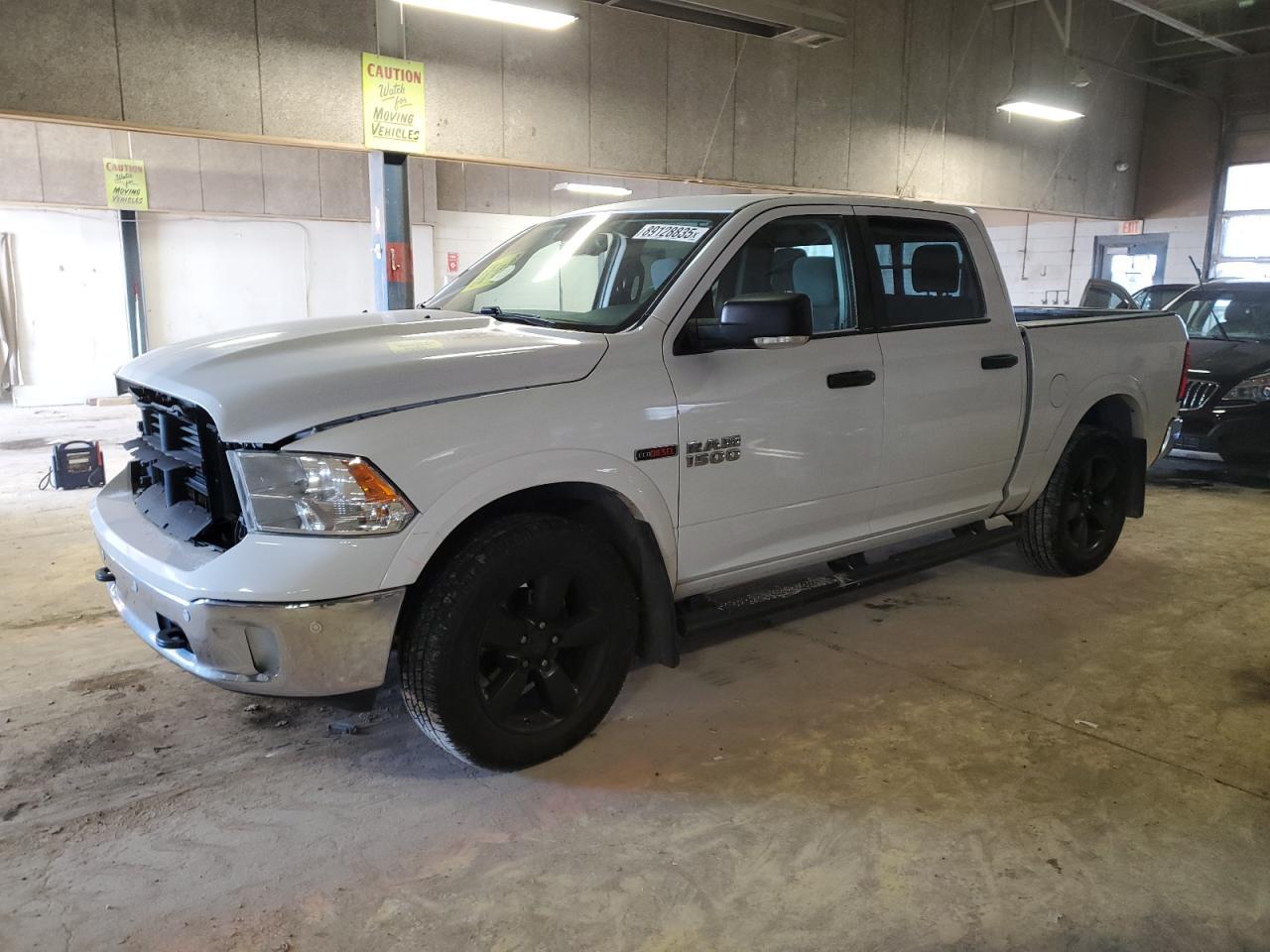 2016 RAM 1500 SLT