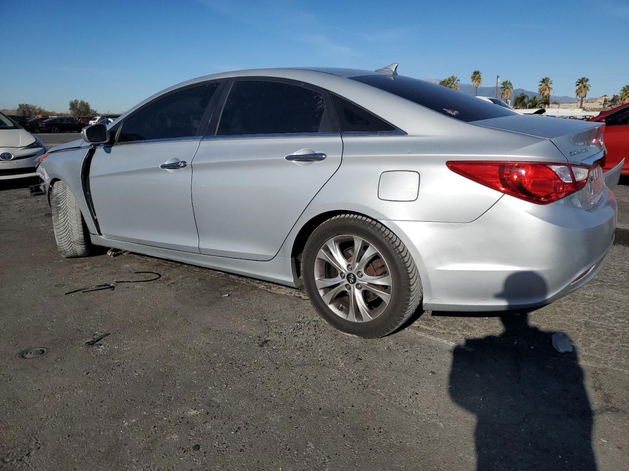 2011 HYUNDAI SONATA SE - Image 2
