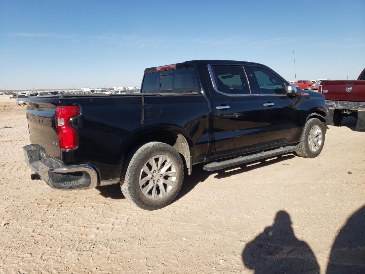 2019 CHEVROLET SILVERADO - Фото 3