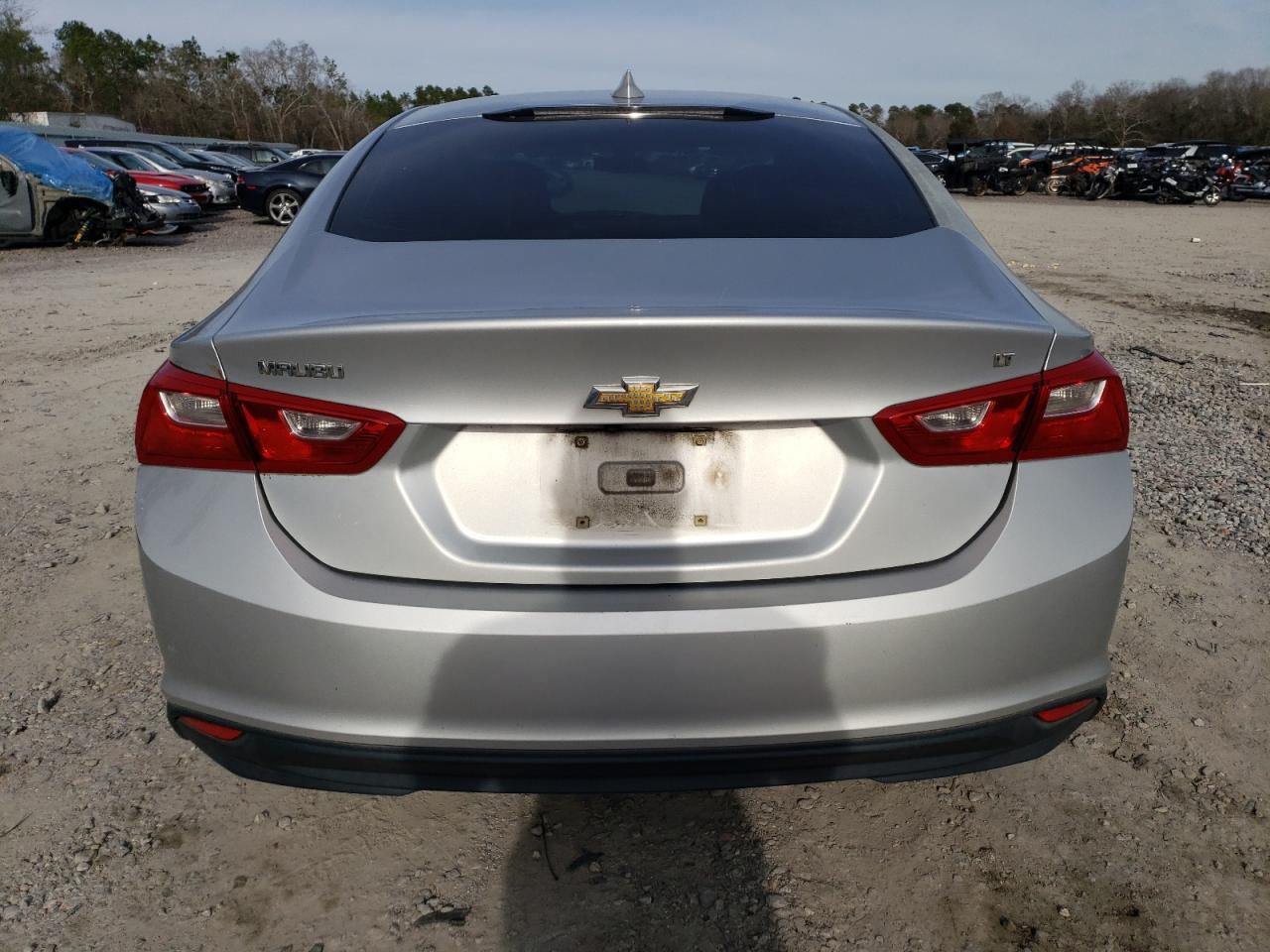 2017 CHEVROLET MALIBU LT - Image 6