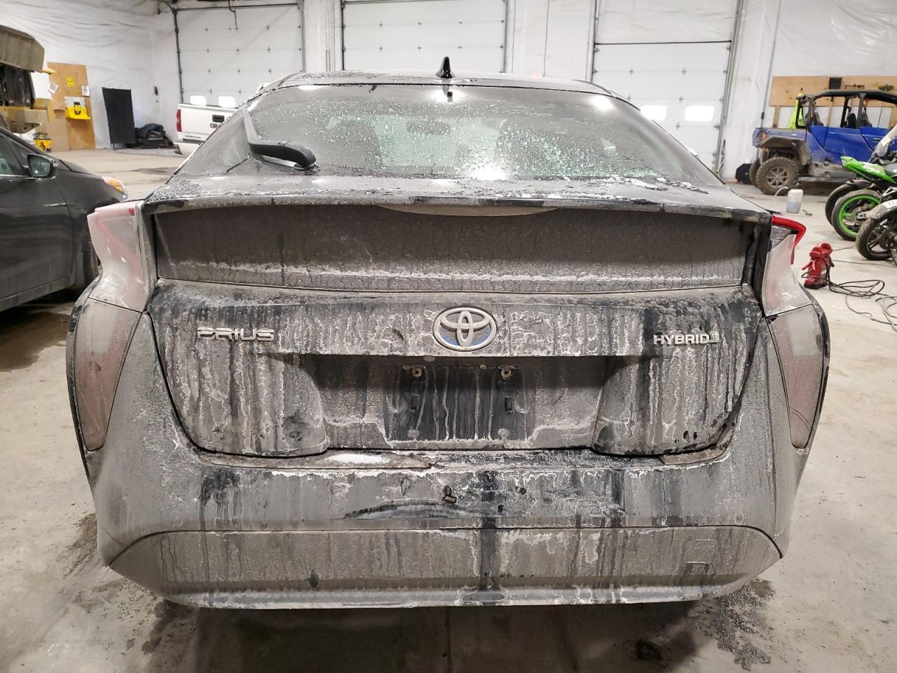 2016 TOYOTA PRIUS - Image 6