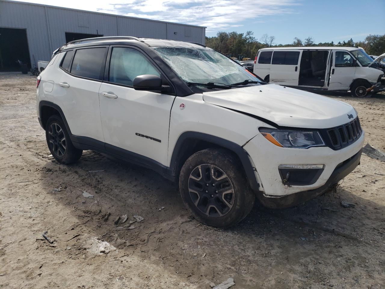 2019 JEEP COMPASS TR - Фото 4