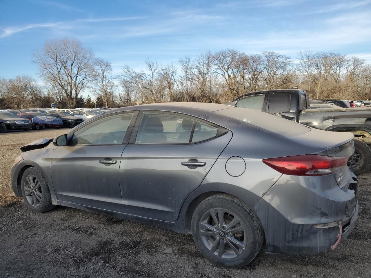 2018 HYUNDAI ELANTRA SE - Фото 2