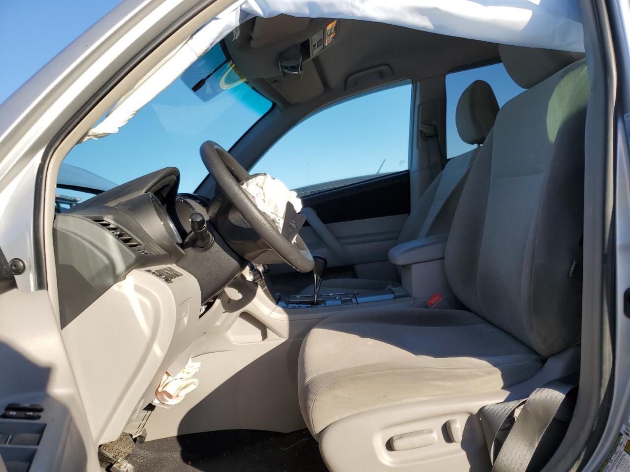 2011 TOYOTA HIGHLANDER - Фото 7