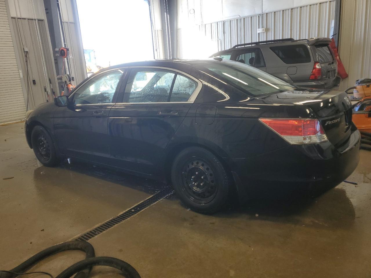2010 HONDA ACCORD EXL - Image 2