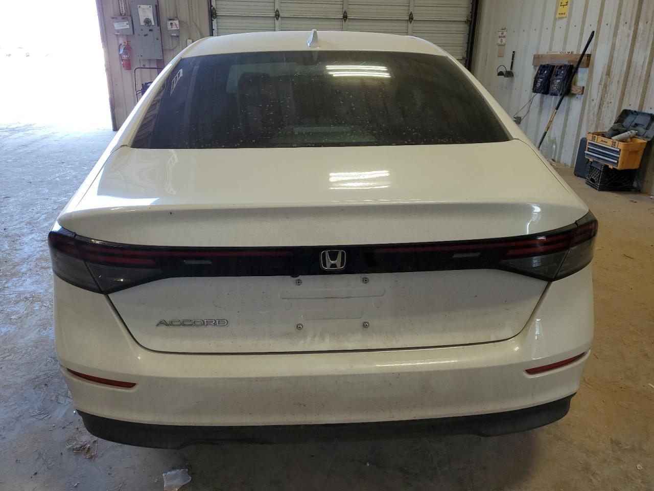 2024 HONDA ACCORD EX - Image 6
