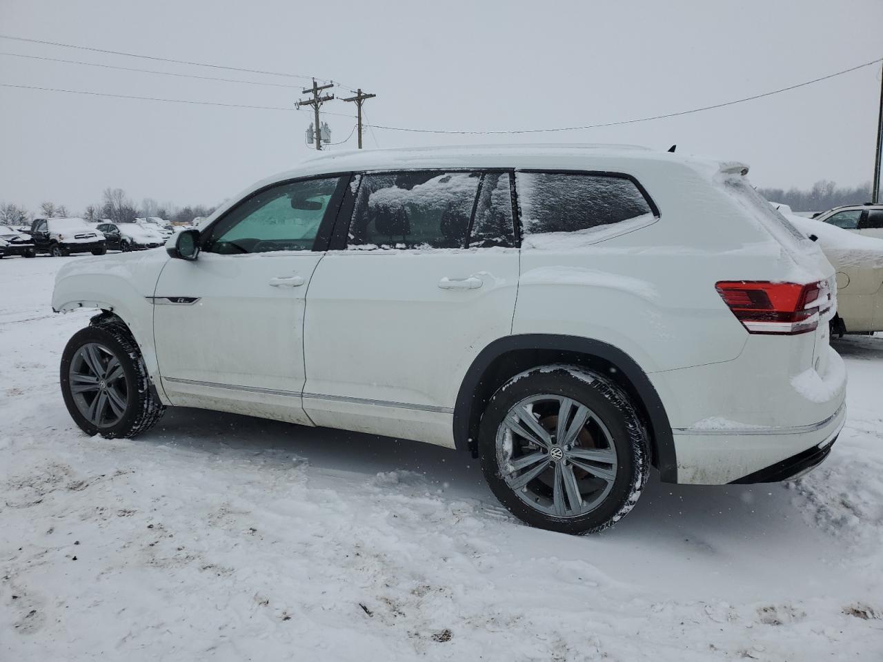 2019 VOLKSWAGEN ATLAS SE - Image 2