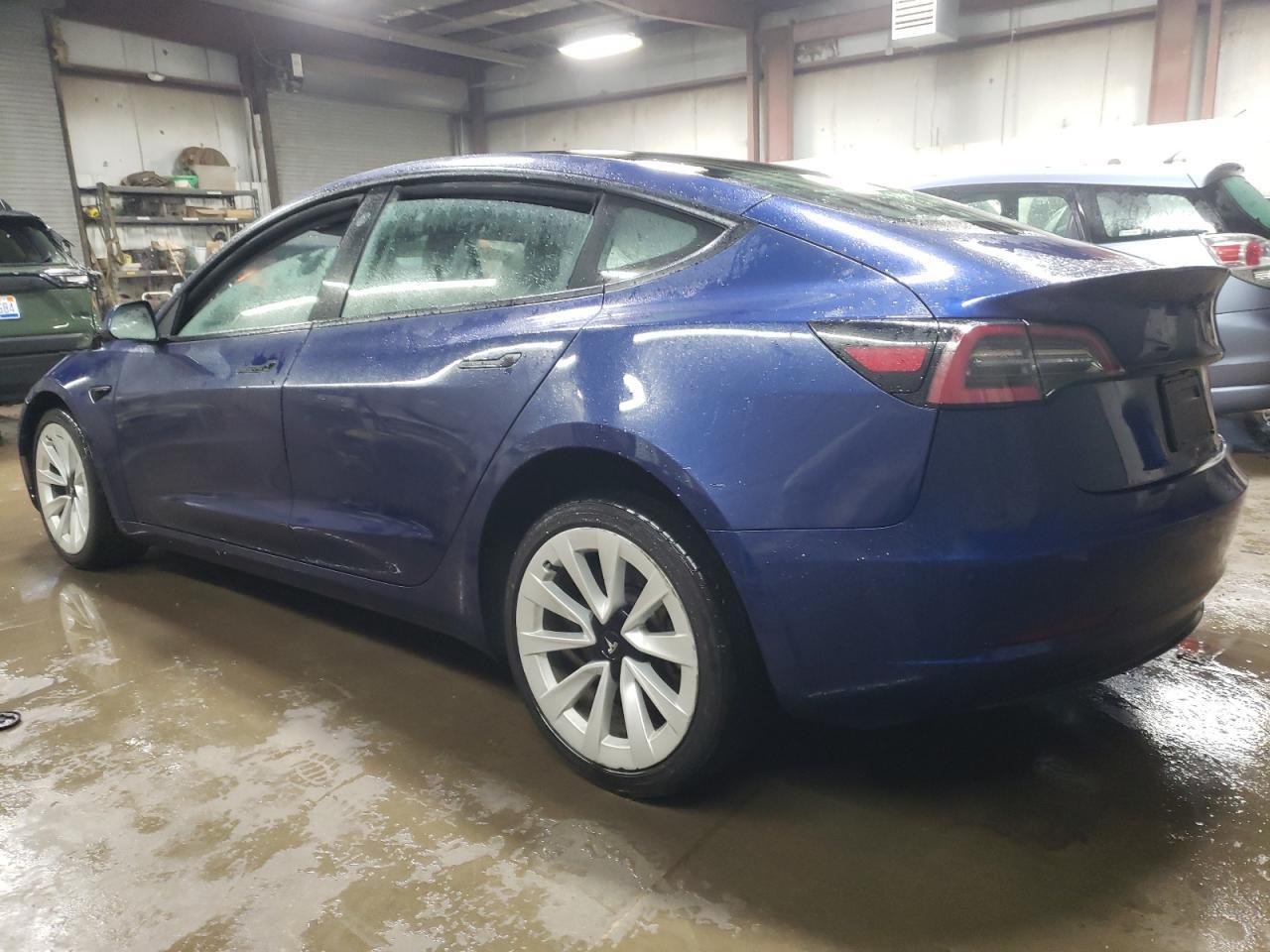 2023 TESLA MODEL 3 - Фото 2