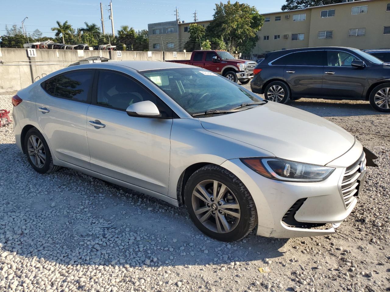 2017 HYUNDAI ELANTRA SE - Фото 4