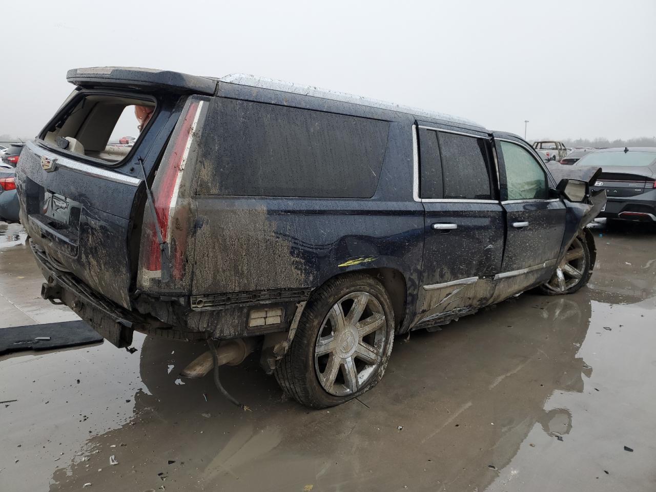 2017 CADILLAC ESCALADE E - Фото 3
