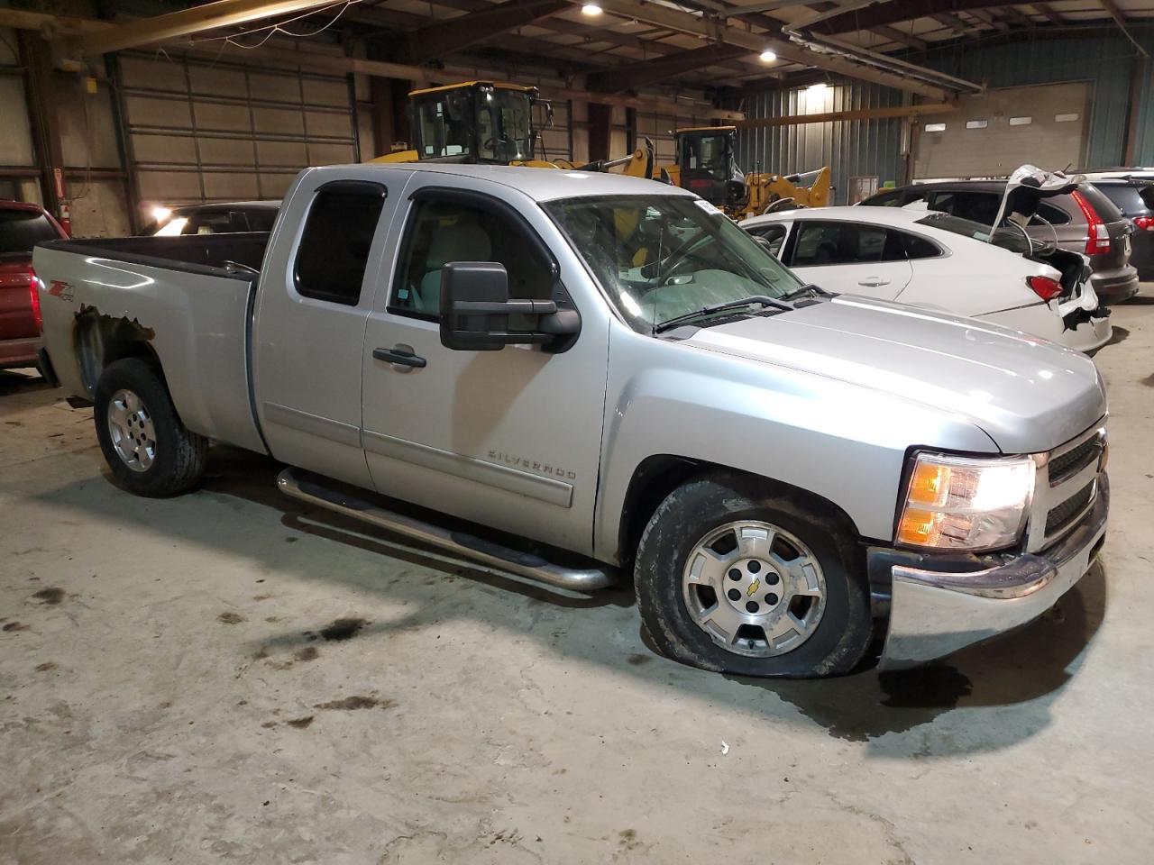 2012 CHEVROLET SILVERADO - Image 4
