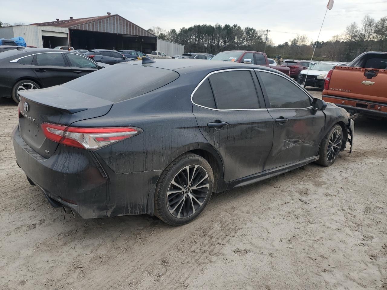 2019 TOYOTA CAMRY L - Фото 3
