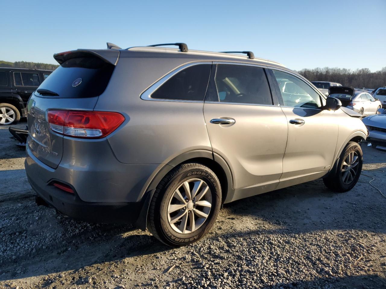 2016 KIA SORENTO LX - Image 3
