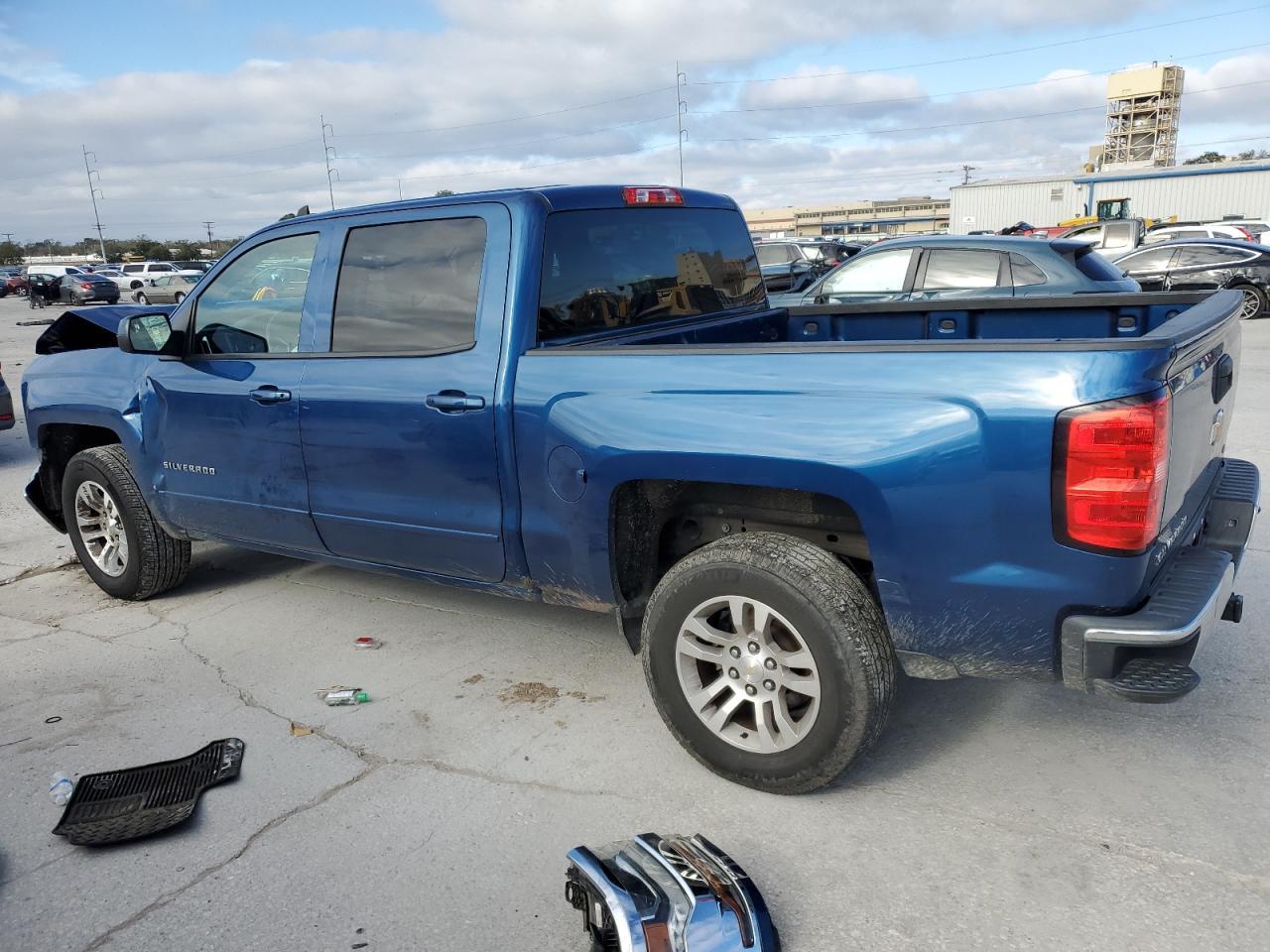 2017 CHEVROLET SILVERADO - Image 2