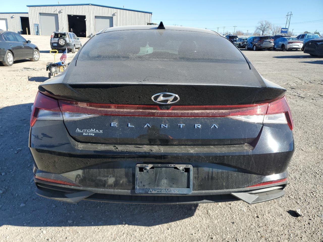 2023 HYUNDAI ELANTRA SE - Фото 6