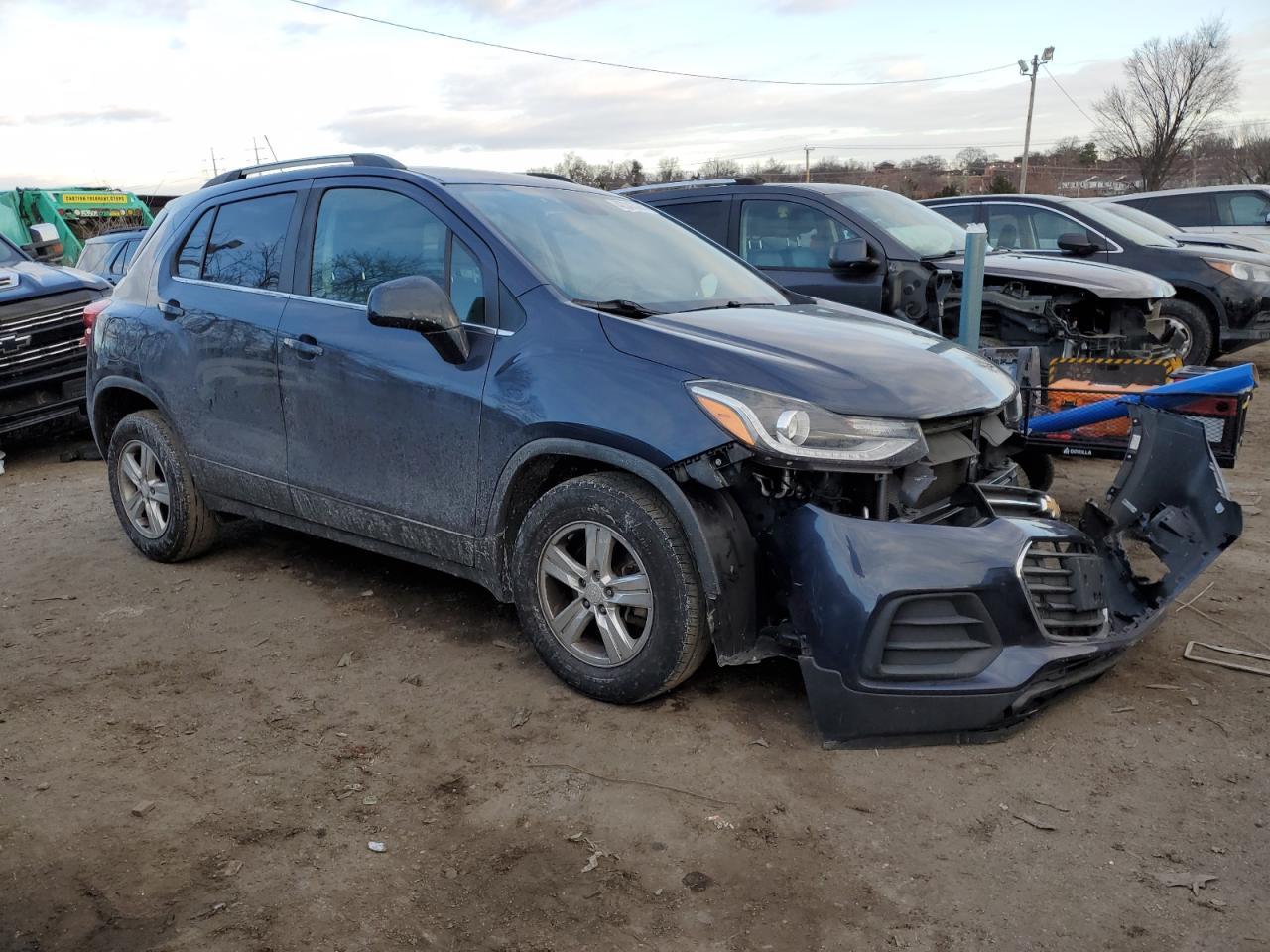 2018 CHEVROLET TRAX 1LT - Image 4