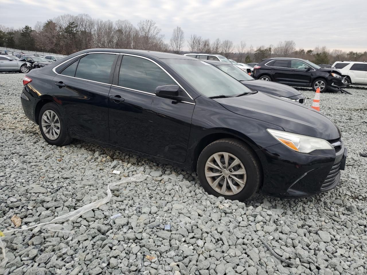 2017 TOYOTA CAMRY LE - Фото 4