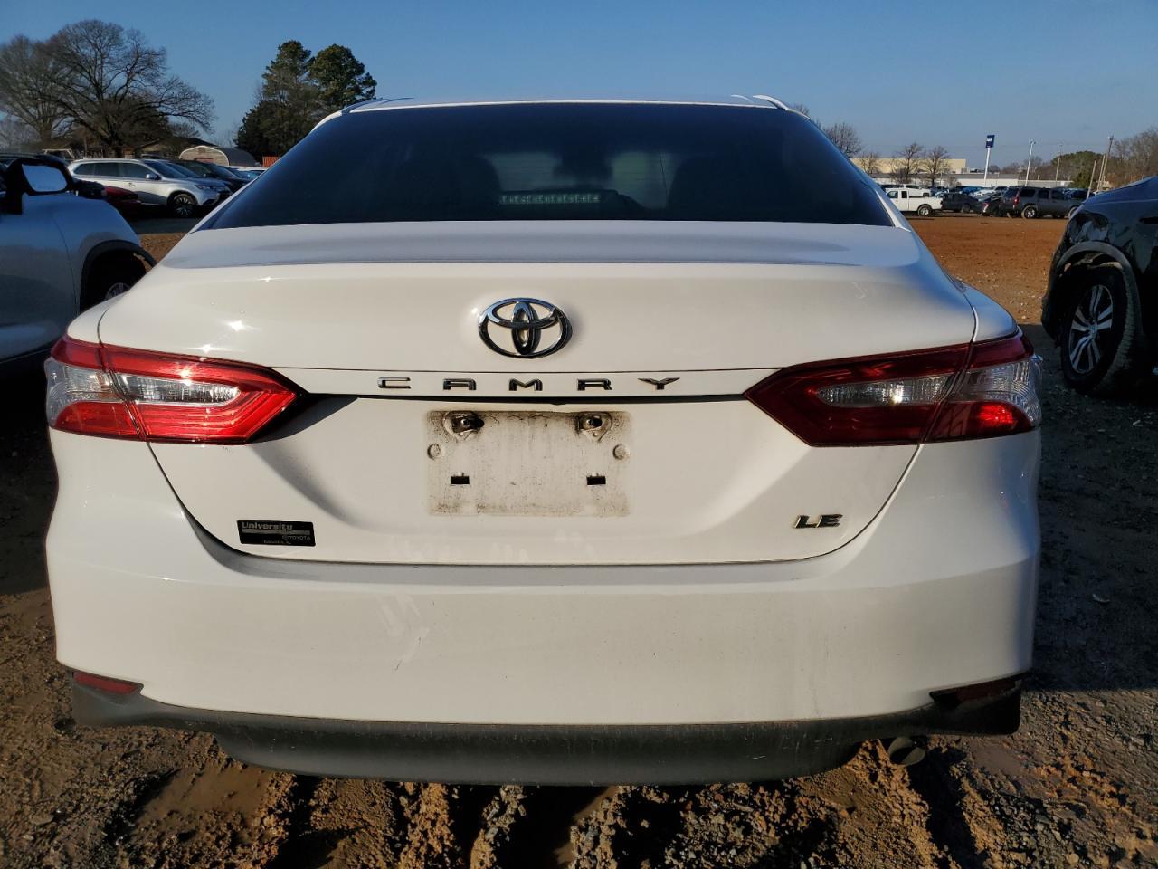 2018 TOYOTA CAMRY L - Фото 6