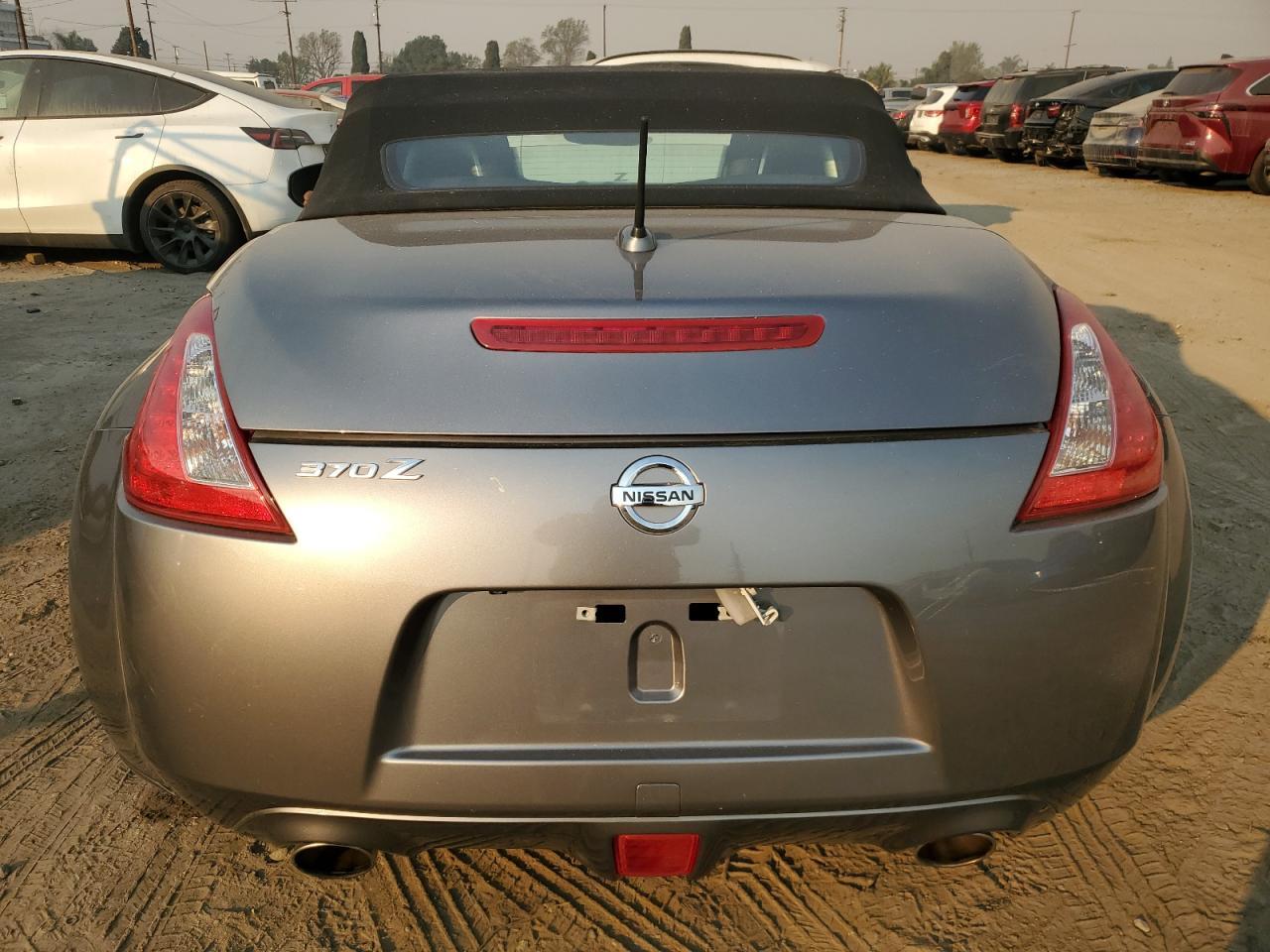 2016 NISSAN 370Z BASE - Фото 6
