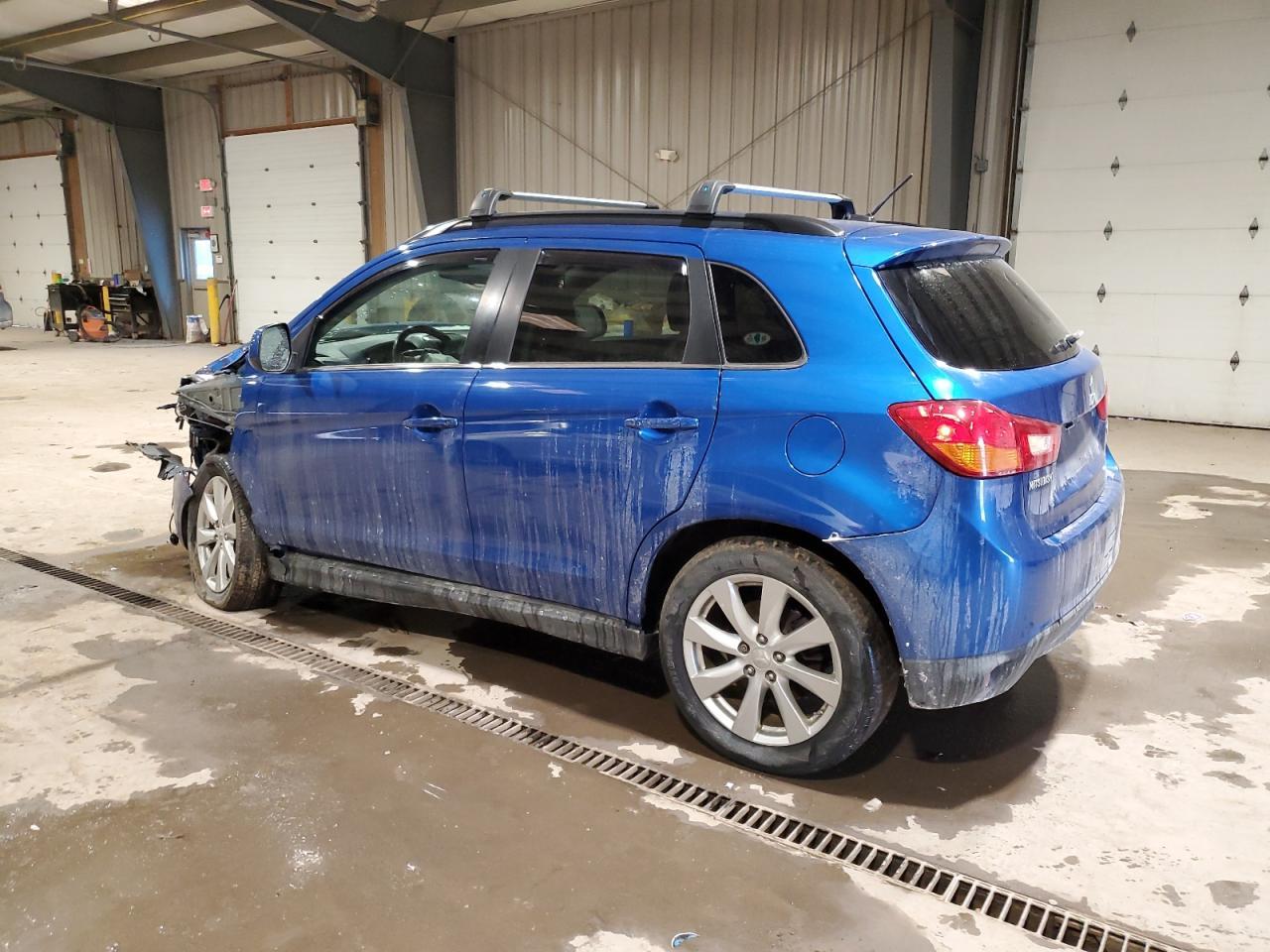 2015 MITSUBISHI OUTLANDER - Фото 2