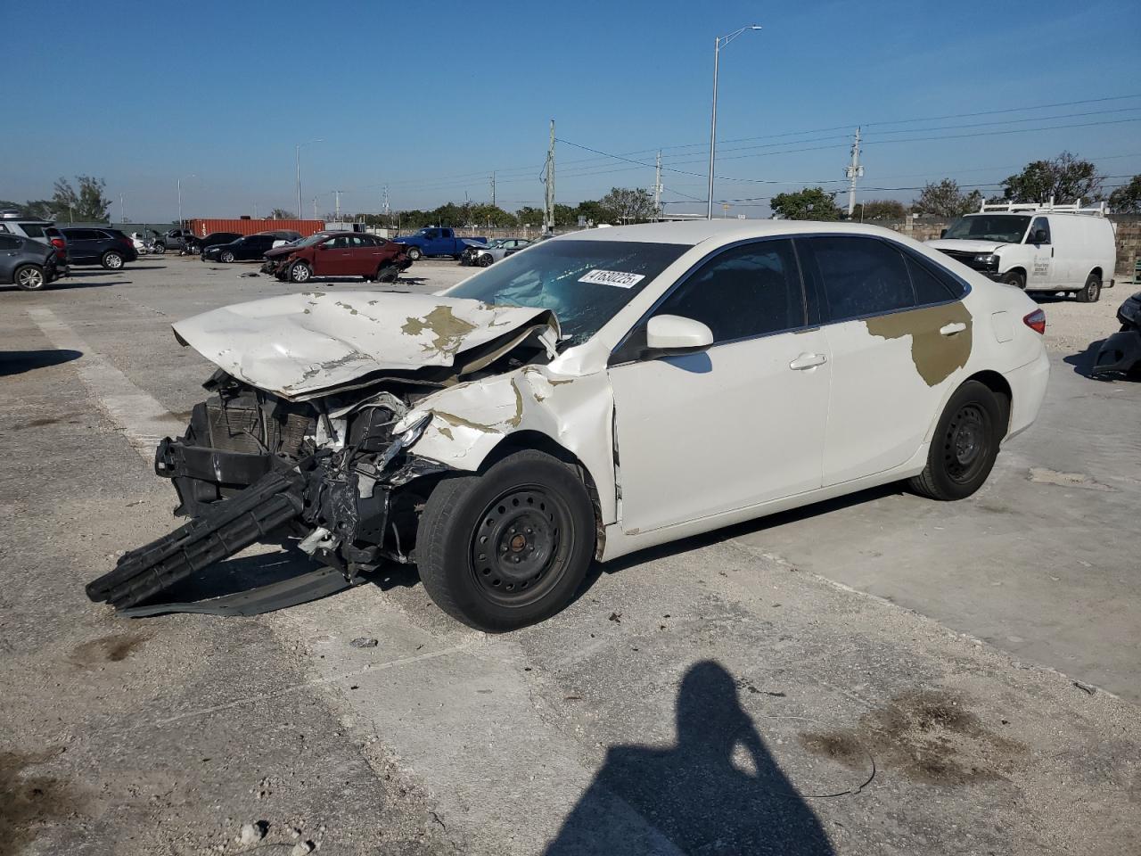 2015 TOYOTA CAMRY LE