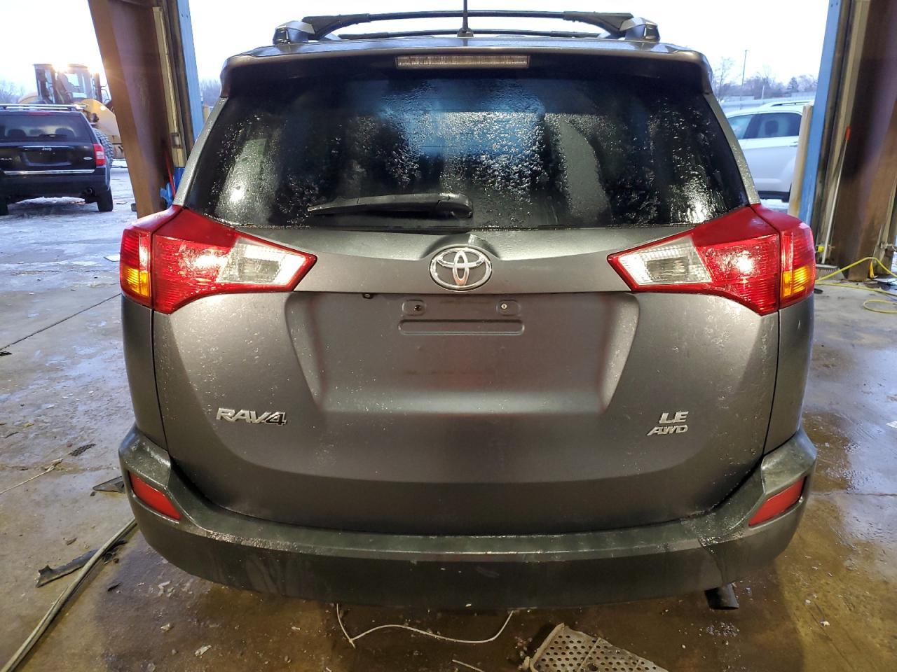 2014 TOYOTA RAV4 LE - Фото 6