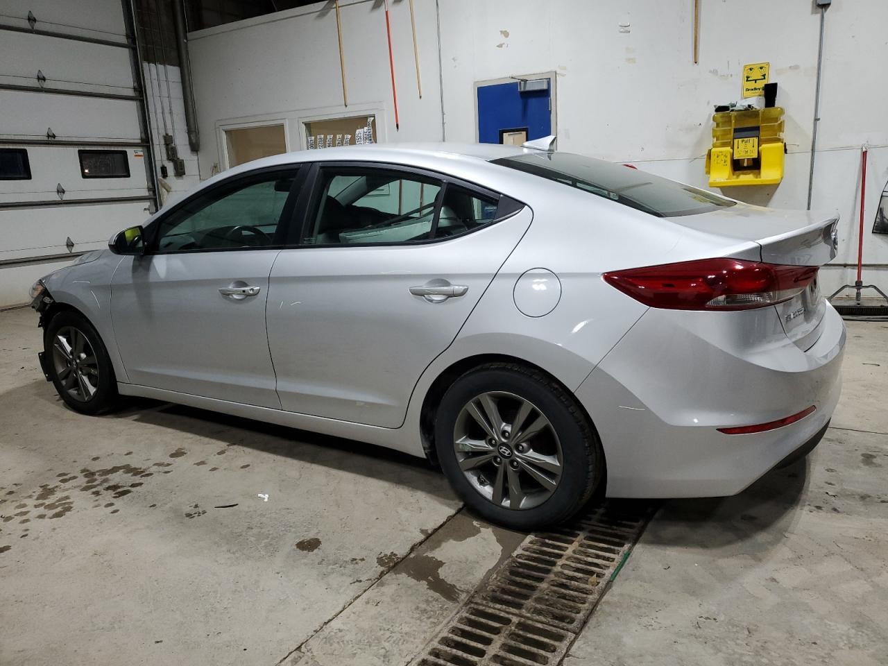 2017 HYUNDAI ELANTRA SE - Image 2