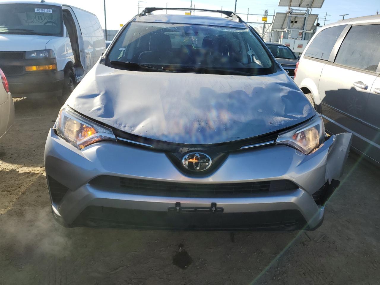2018 TOYOTA RAV4 LE - Image 5