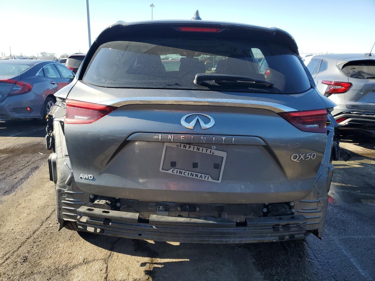2019 INFINITI QX50 ESSEN - Image 6