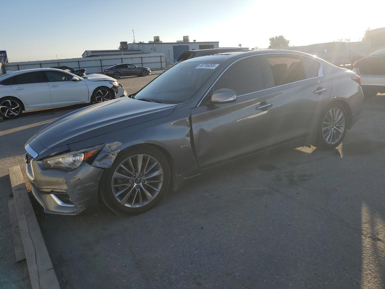 2018 INFINITI Q50 LUXE