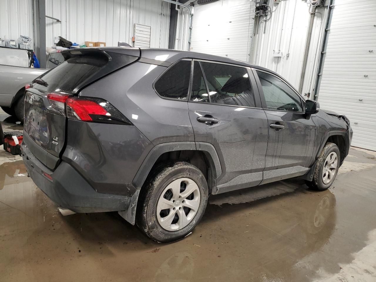 2023 TOYOTA RAV4 LE - Фото 3