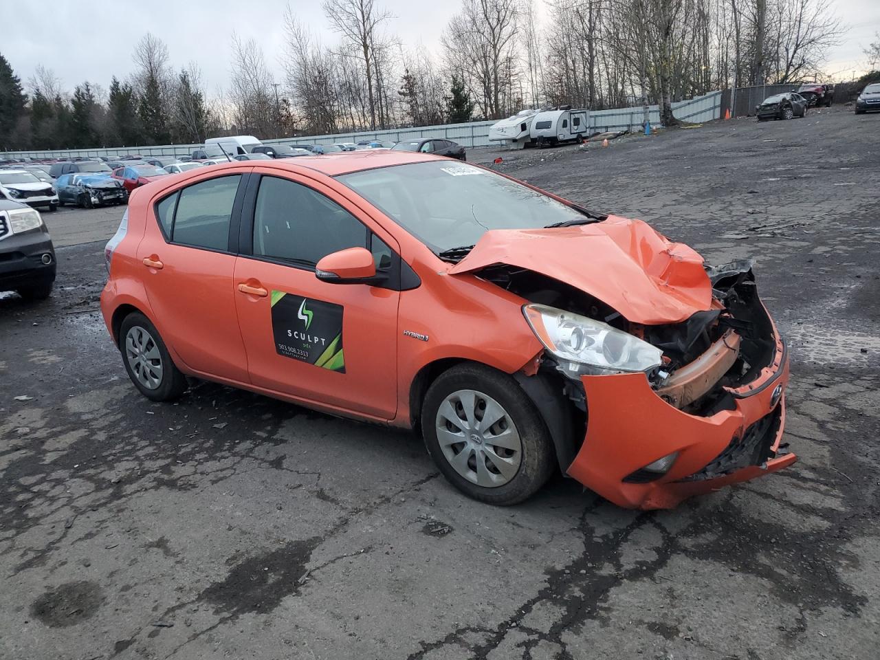 2013 TOYOTA PRIUS C - Image 4