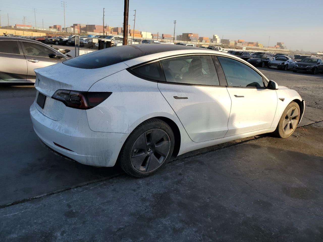 2021 TESLA MODEL 3 - Фото 3