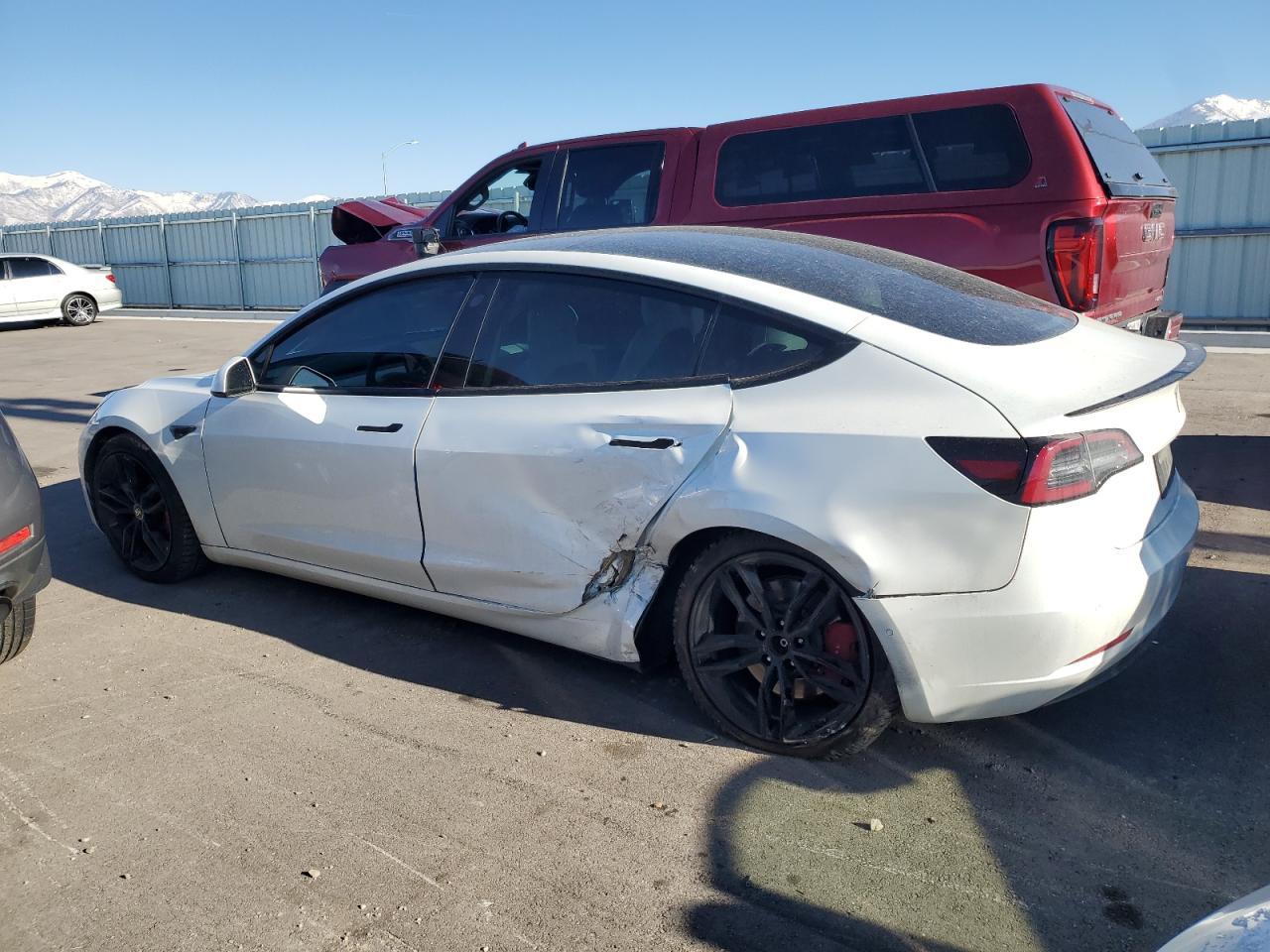 2021 TESLA MODEL 3 - Фото 2