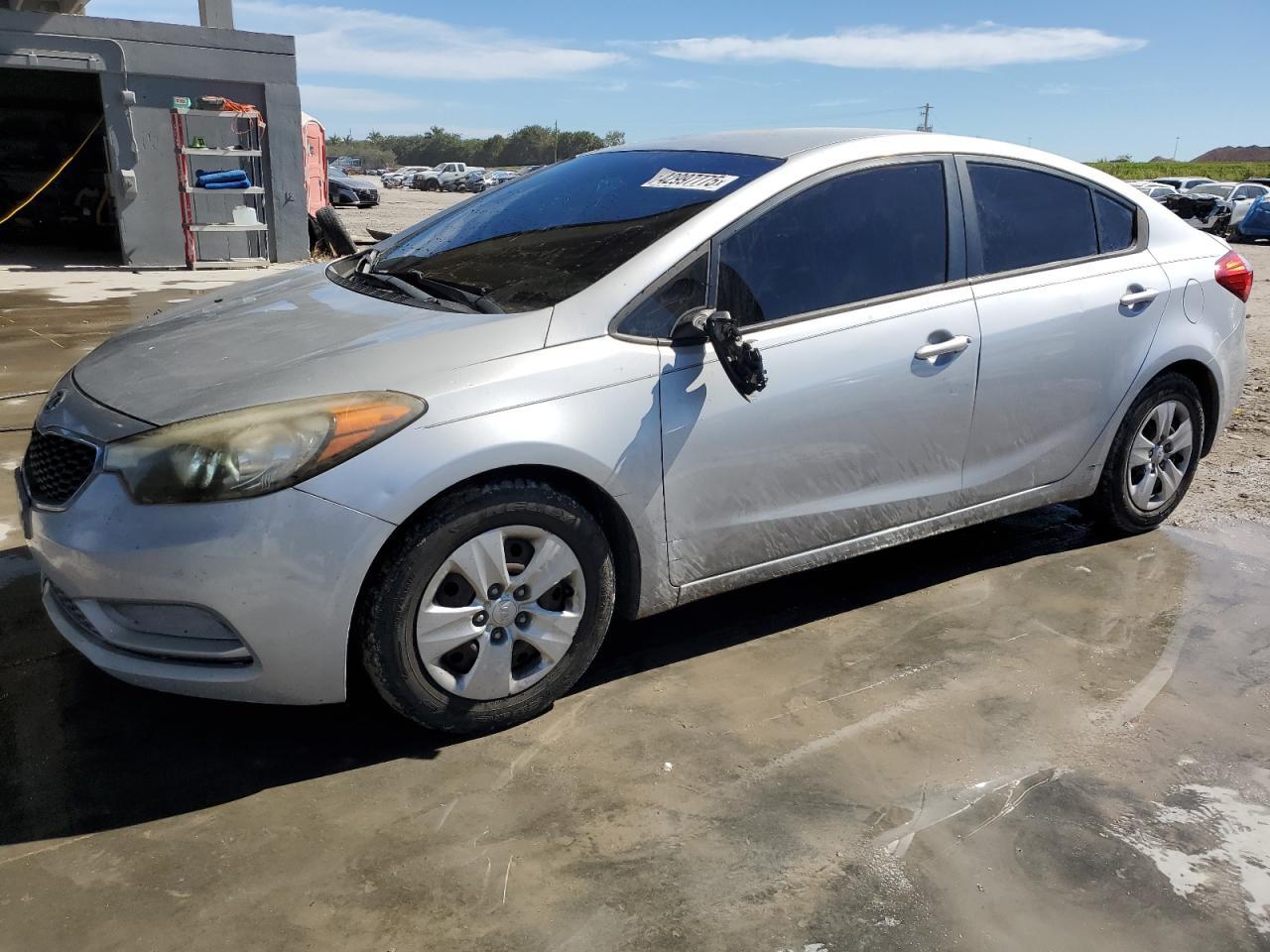 2015 KIA FORTE LX