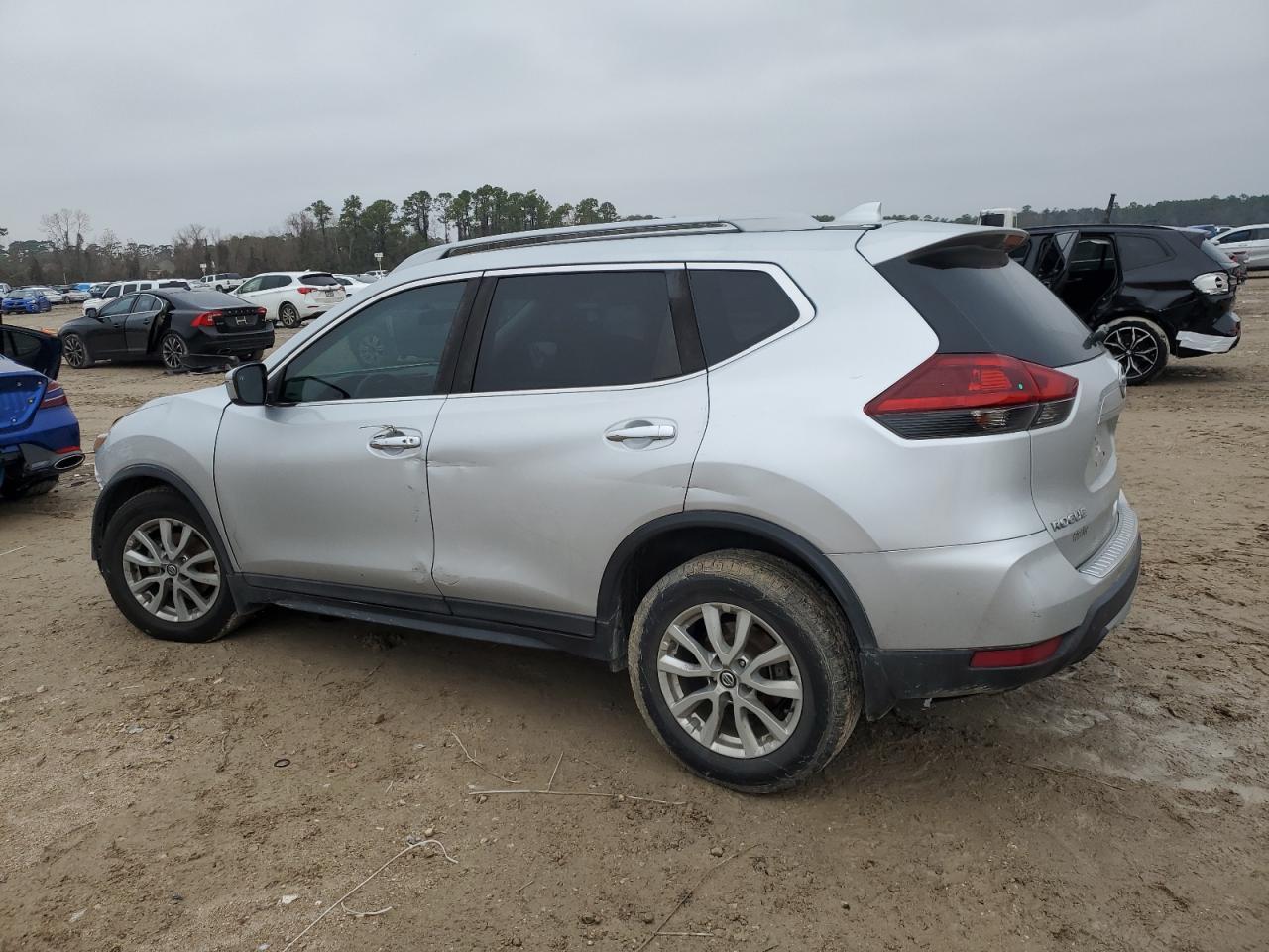 2018 NISSAN ROGUE S - Фото 2