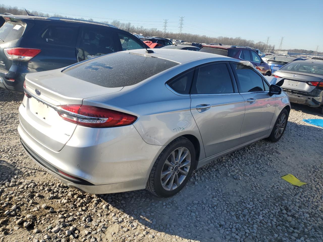 2017 FORD FUSION SE - Фото 3