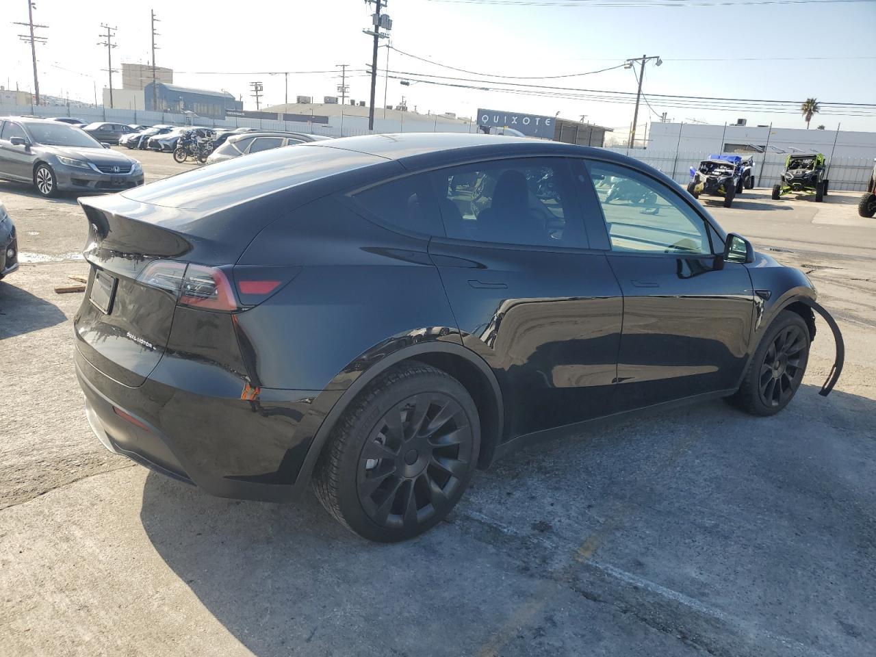 2023 TESLA MODEL Y - Image 3