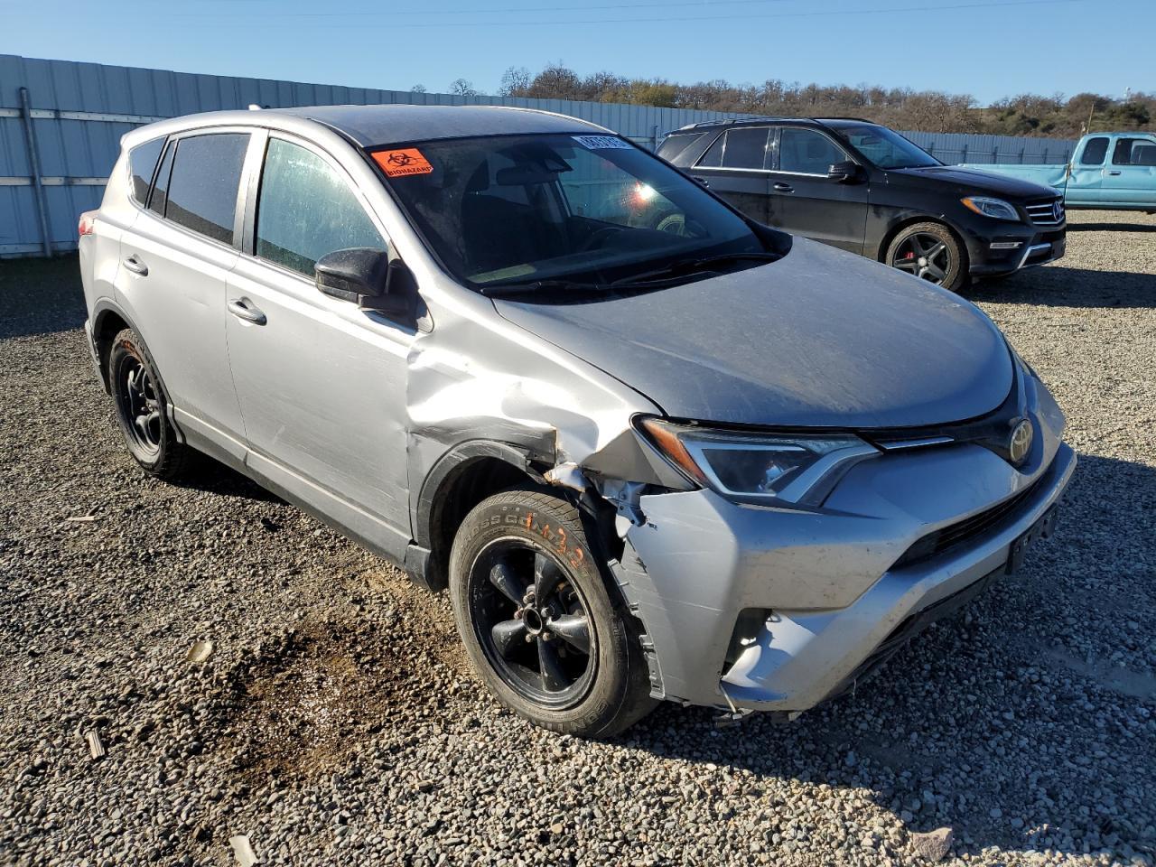 2018 TOYOTA RAV4 LE - Image 4