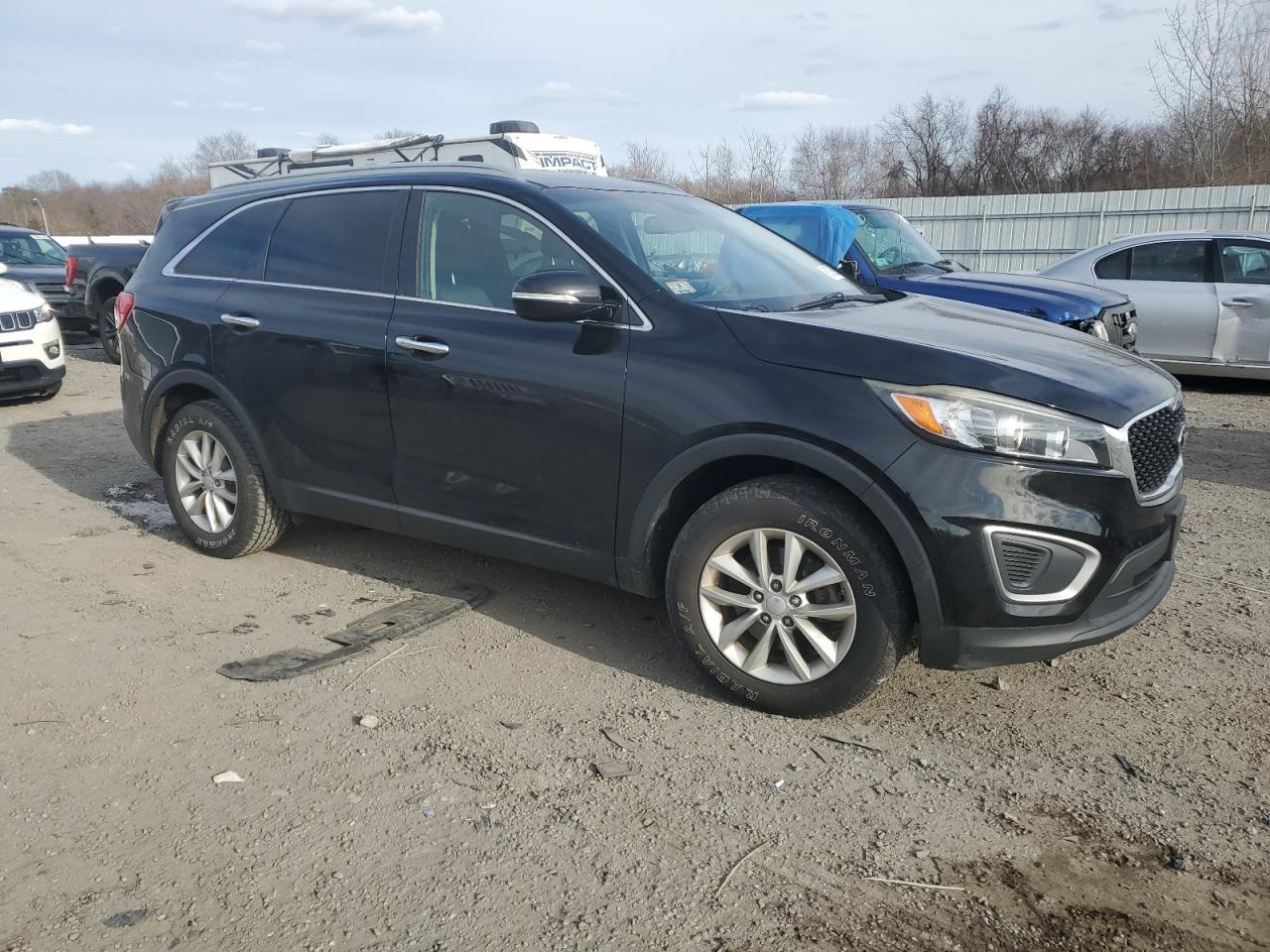 2016 KIA SORENTO LX - Image 4